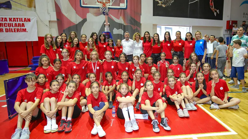 Bayraklı'da yaz spor okulları