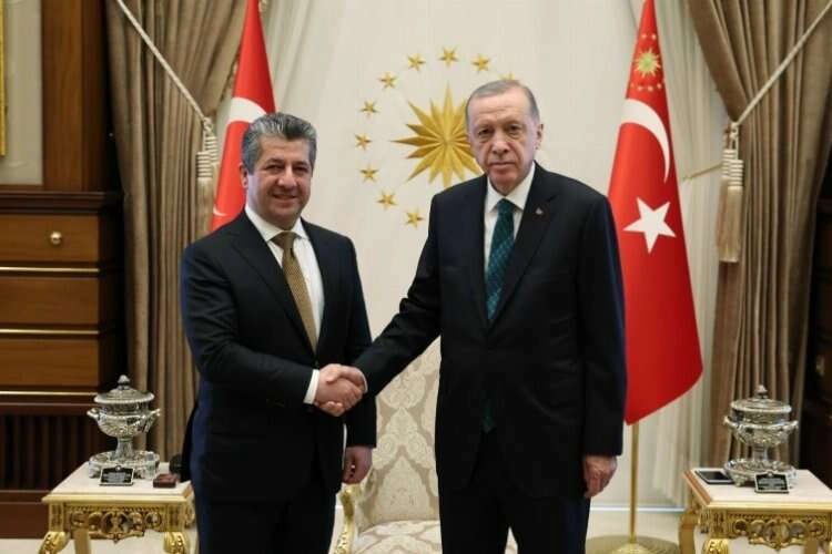 Cumhurbaşkanı Erdoğan, IKBY Başbakanı Barzani'yi kabul etti haberinin görseli