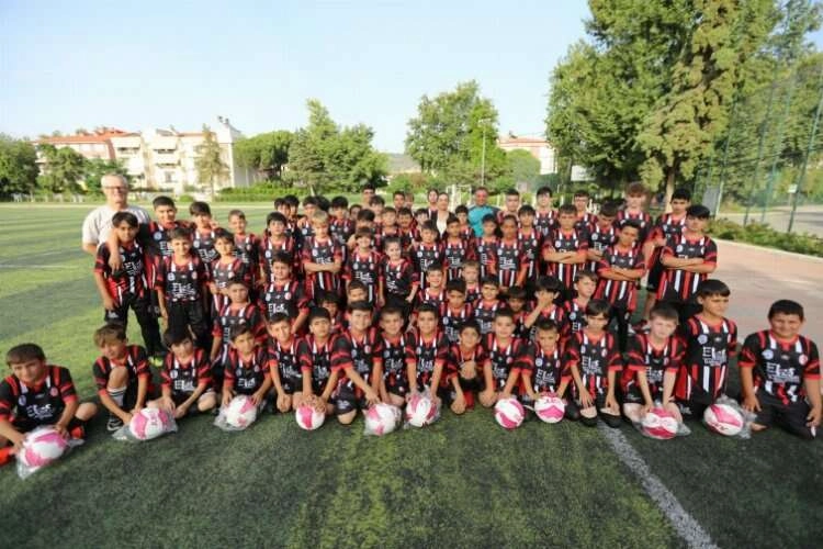 Efes Selçuk’ta başarılı sporcular yetişecek haberinin görseli