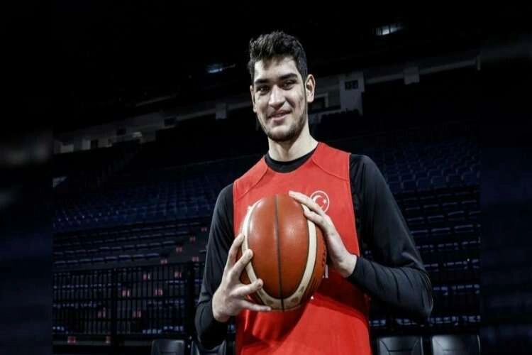 Pırnar Karşıyaka, Furkan Haltalı'yı kadrosuna katmak istiyor haberinin görseli