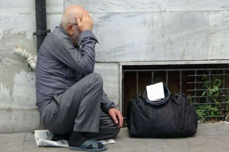 Evinin yandığını iddia eden dilenci suçüstü yakalandı  haberinin görseli
