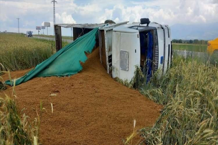 Afyonkarahisar’da trafik kazası: Yaralılar var haberinin görseli