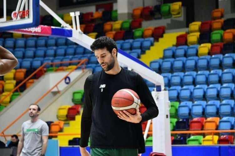 Pınar Karşıyaka’nın transferine sakatlık engeli haberinin görseli