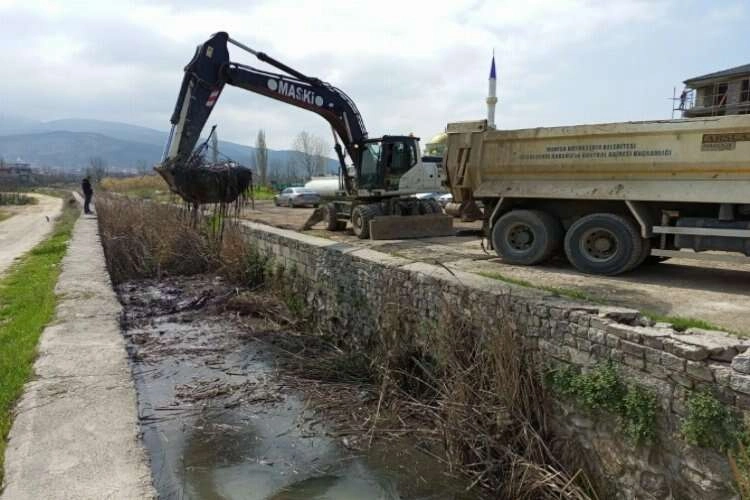 Manisa'da su baskını riski en aza indiriliyor haberinin görseli