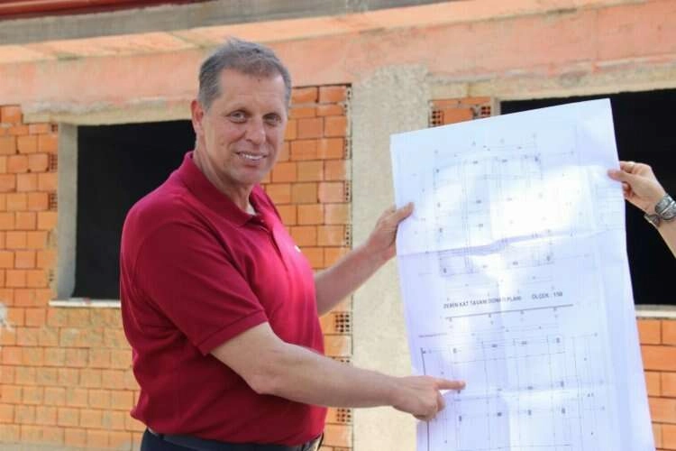 Manisalı iş insanı kente hizmet etmeye devam ediyor haberinin görseli