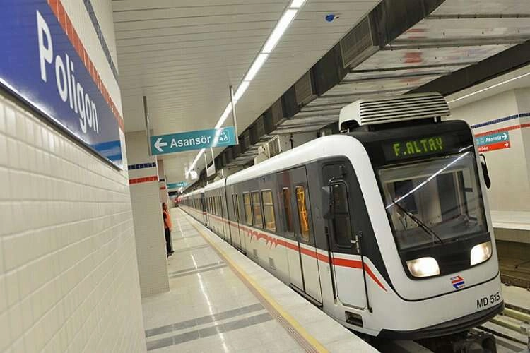 İzmir'de metro arızası: Vatandaş tramvaya yöneldi haberinin görseli