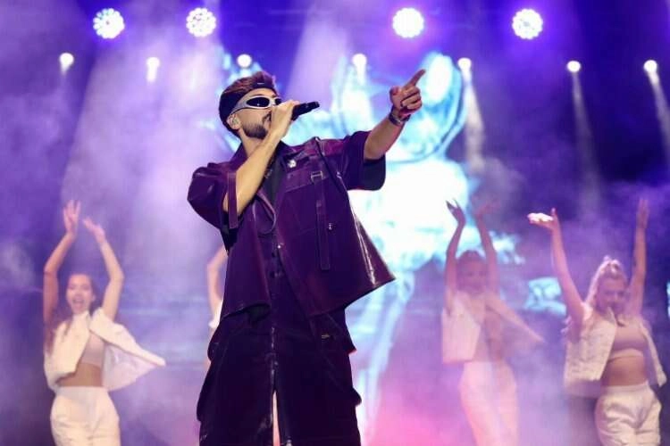 Sefo'dan Bergama'da coşkulu konser haberinin görseli