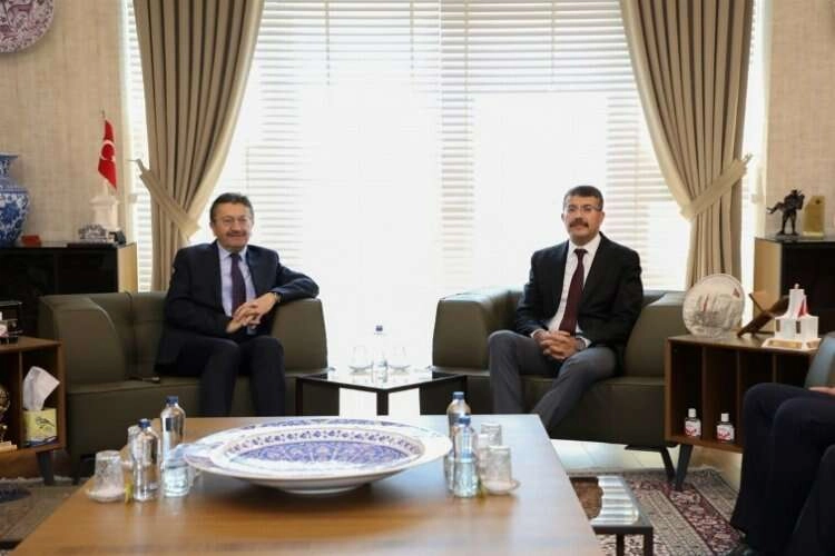 Tarım ve Orman Bakan Yardımcısı Veysel Tiryaki Kütahya'da haberinin görseli