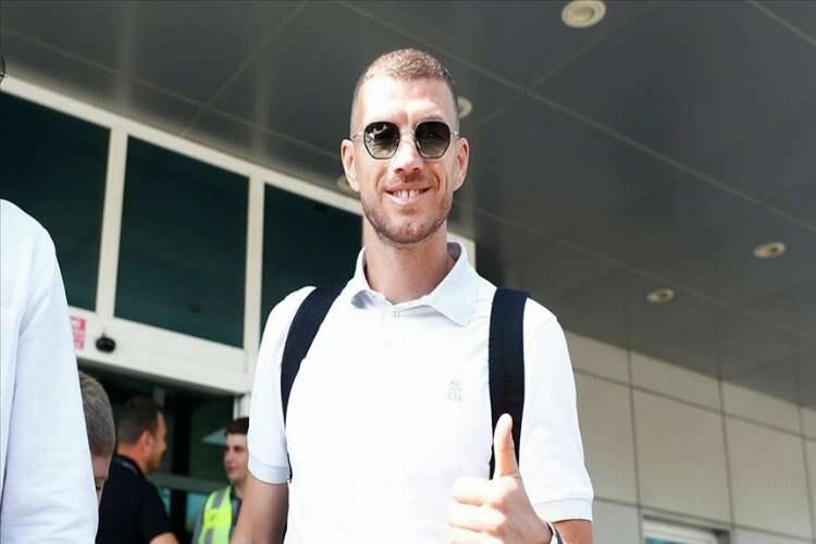 Edin Dzeko, Fenerbahçe için İstanbul'da