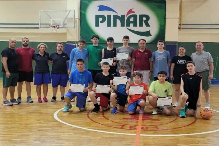 Tofaş Şut Eğitim Kampı İzmir'de çoşkuyla sona erdi haberinin görseli