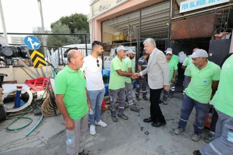 Narlıdere Belediyesi Kurban Bayramı öncesinde bayramlaştı haberinin görseli