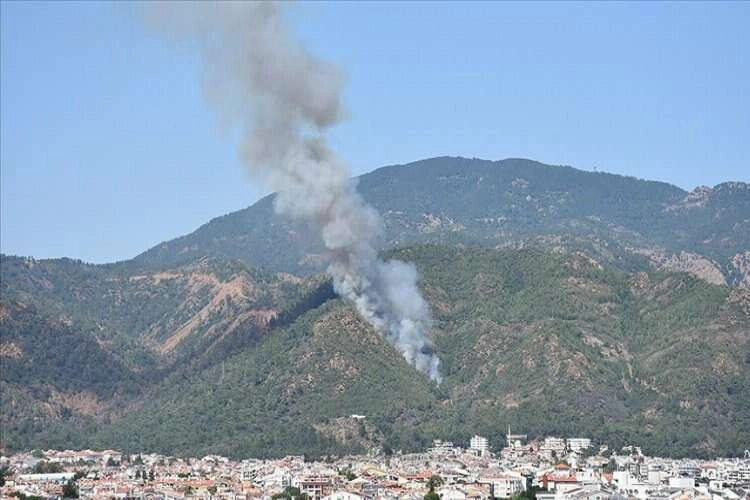 Marmaris'te orman yangını başladı haberinin görseli