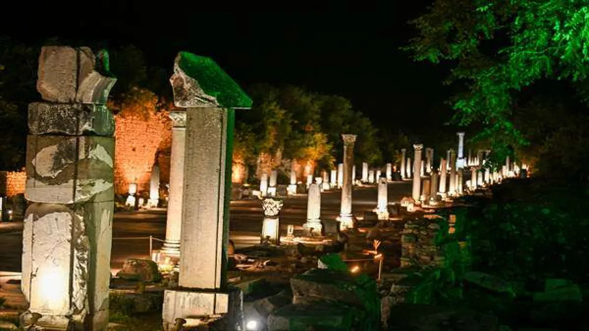 Işıklandırılan Efes Antik Kenti büyülüyor - 779
