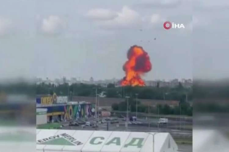 Rusya'da akaryakıt deposunda patlama! haberinin görseli