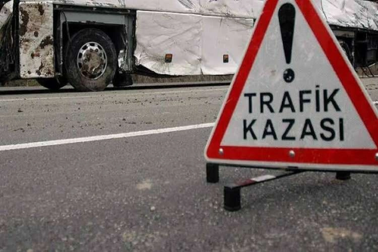 İzmir'de kaza... Kamyon 2 yayaya çarptı