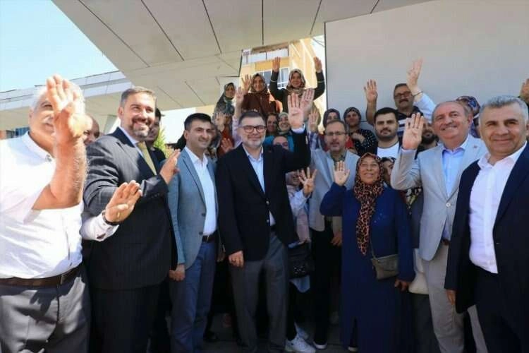 Bilal Saygılı vatandaşın bayramını kutladı haberinin görseli