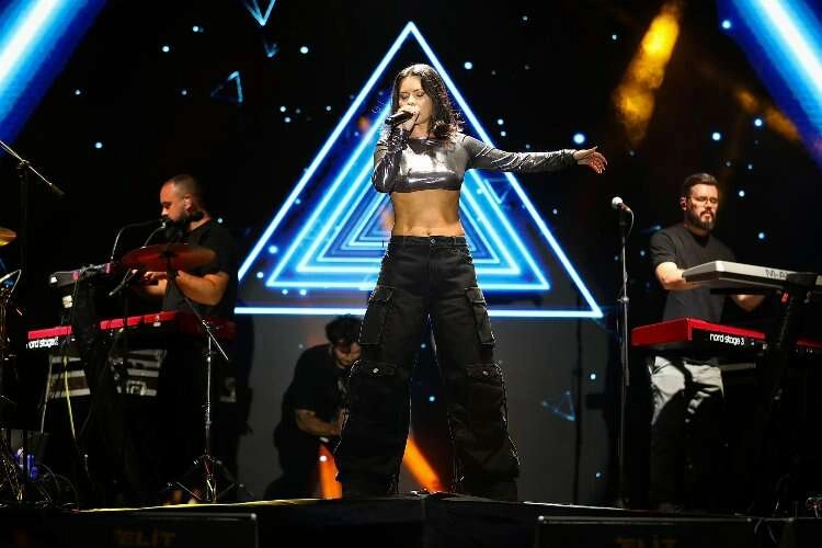 Bergama Kermes Festivali'nde Inna'dan muhteşem konser 