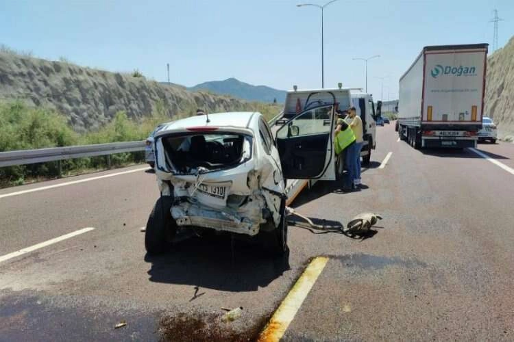 Otoyolda feci kaza: Yaralılar var haberinin görseli