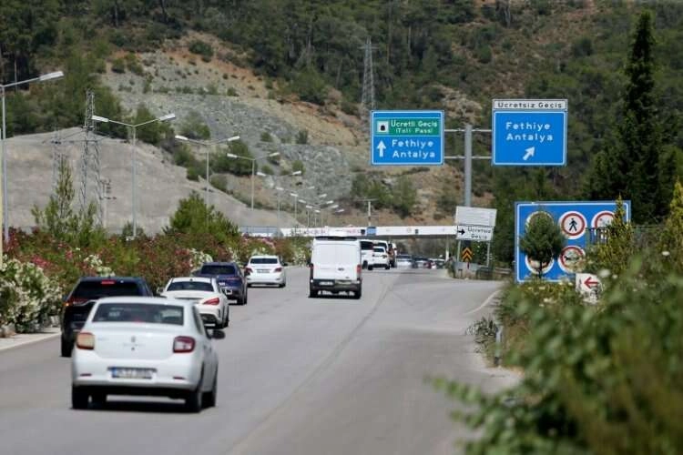 Muğla'da bayram trafiği artıyor haberinin görseli