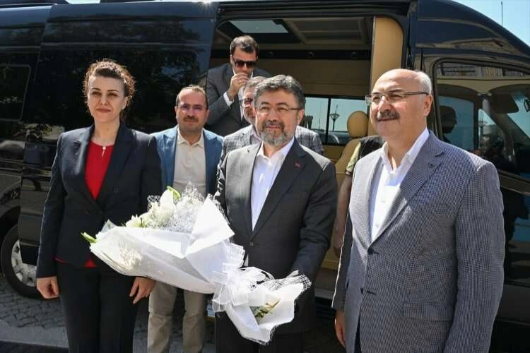Bakan İbrahim Yumaklı, İzmir'de haberinin görseli