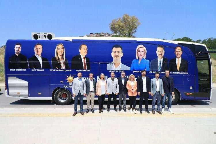 AK Parti İzmir'de ilçe turlarına başladı haberinin görseli