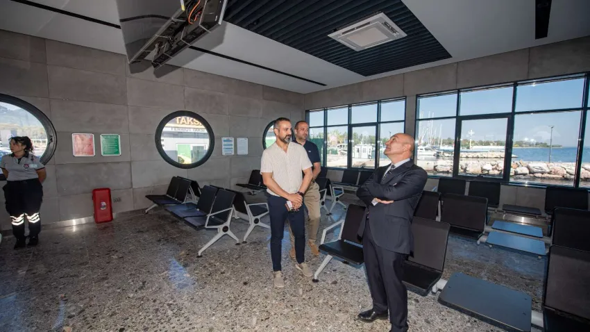 Tunç Soyer, Üçkuyular Feribot İskelesi'nde