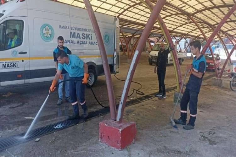 Manisa’da kurban kesim alanları bayrama hazırlandı haberinin görseli