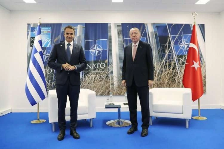Erdoğan ve Miçotakis NATO Zirvesi'nde bir araya gelecek haberinin görseli