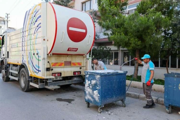 Buca'da bayram temizliği devam ediyor