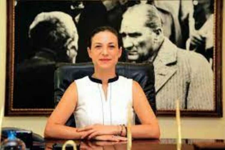 “Biz dimdik ayakta kalmayı başaran bir belediyeyiz” haberinin görseli