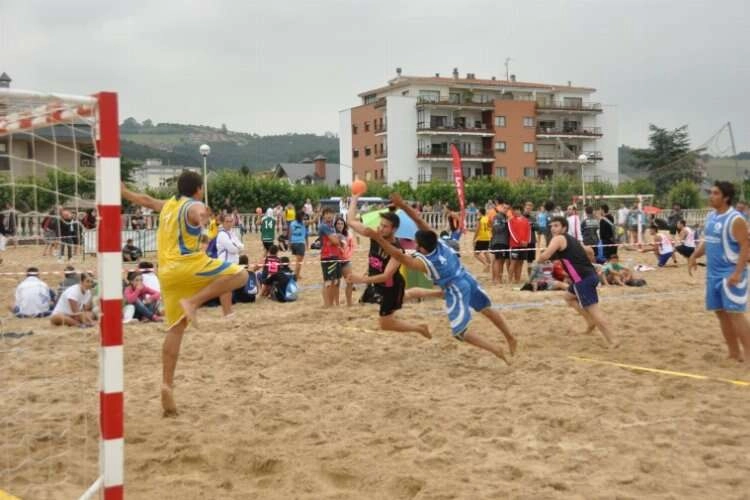 İzmir, Plaj Hentbolu Şampiyonalarına ev sahipliği yapacak