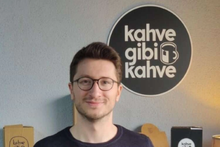 ‘Kahve gibi kahve Salla-Demle’ diyerek birinci oldu