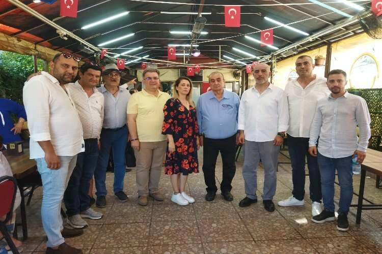 CHP Konak’tan çocuklara bayram hediyesi 