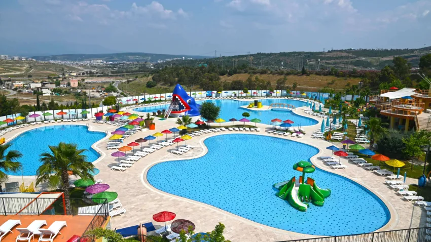 Aqua Yaşam Yüzme Havuzu