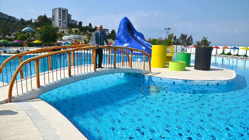Karabağlar Belediyesi Aqua  Yaşam Yüzme Havuzları