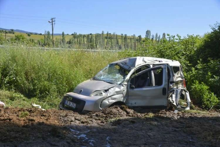 Uşak'ta anne ve oğlunu hayattan koparan kaza haberinin görseli
