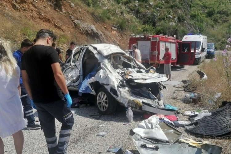 Antalya'da korkunç kaza: Ölü ve yaralılar var haberinin görseli