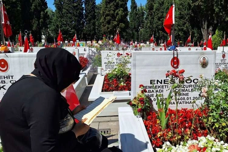 Kurban Bayramı'nda şehitler unutulmadı haberinin görseli