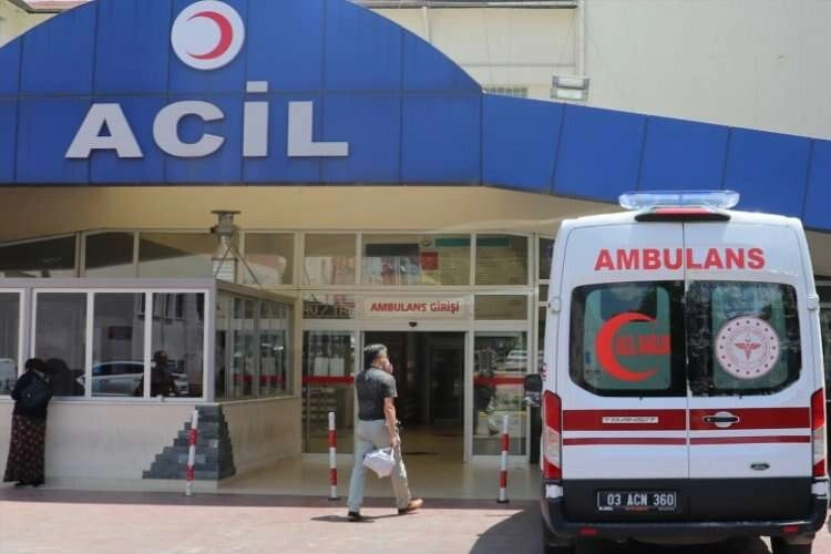 Kurbanlık kazaları sonrası acil servislerin yolu tutuldu haberinin görseli