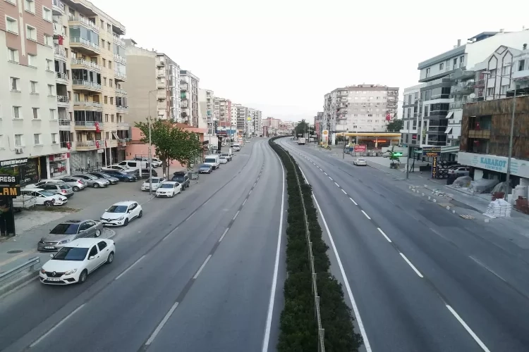 İzmir'in yolları yeşile boyandı haberinin görseli