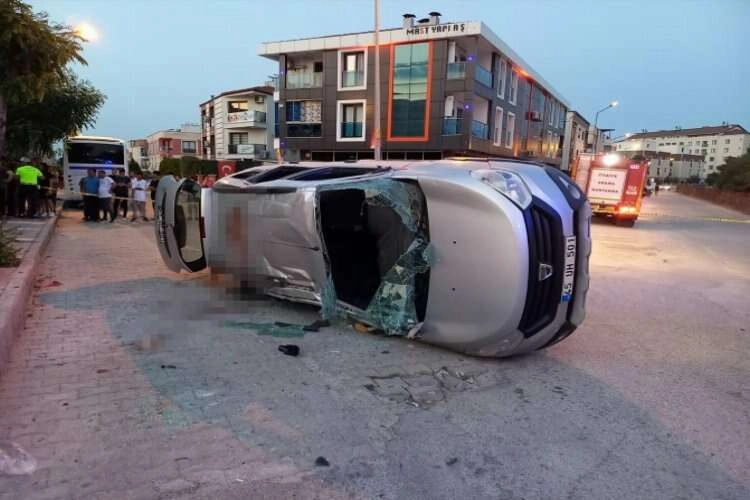 Manisa'da feci trafik kazası: Ölü ve yaralılar var haberinin görseli