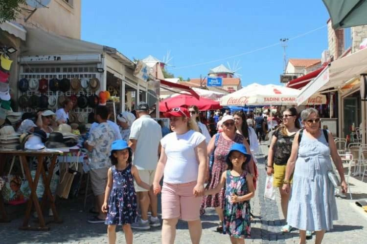 Çeşme'nin nüfusu 1 milyonu aştı