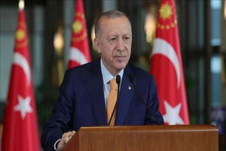 Cumhurbaşkanı Erdoğan'ın diplomasi trafiği bayramda da sürdü haberinin görseli