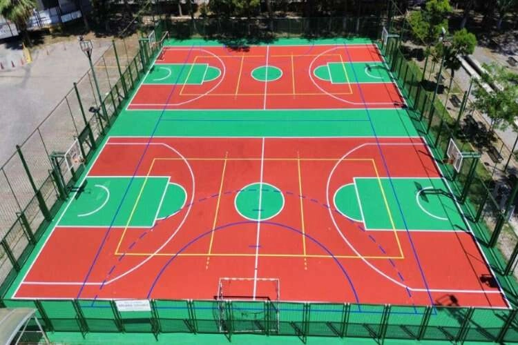 Spor sahalarına renk geldi, görenlerin içi açıldı haberinin görseli