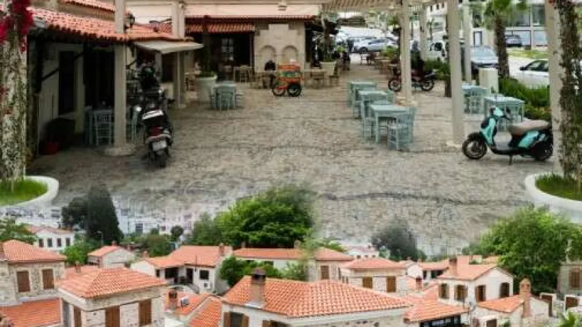 Narlıdere Belediye Başkanı Ali Engin'in 2019 yılında göreve gelmesiyle birçok projenin hayata geçtiği Narlıdere'de yatırımlar hız kesmiyor. Kentin ihtiyaçları ve vatandaşların talepleri doğrultusunda anaokullarından yeni sosyal tesislere, kadınlara istihdam olanağı yaratan projelerden kenti güçlendiren birçok çalışmaya imza atan Narlıdere Belediyesi, yeni yatırımlar için de gün sayıyor. Tarihi Yukarıköy Projesi'nde sona gelen, Nar Çiçekleri Anaokulları Ilıca Şubesi, Pir Sultan Abdal Yaşam Vadisi ve Belediye Hizmet Binası Yenileme Projesi'nde de önemli yol kat eden Narlıdere Belediyesi, yeni yatırımlarını kısa bir süre içinde kente kazandırmaya hazırlanıyor.