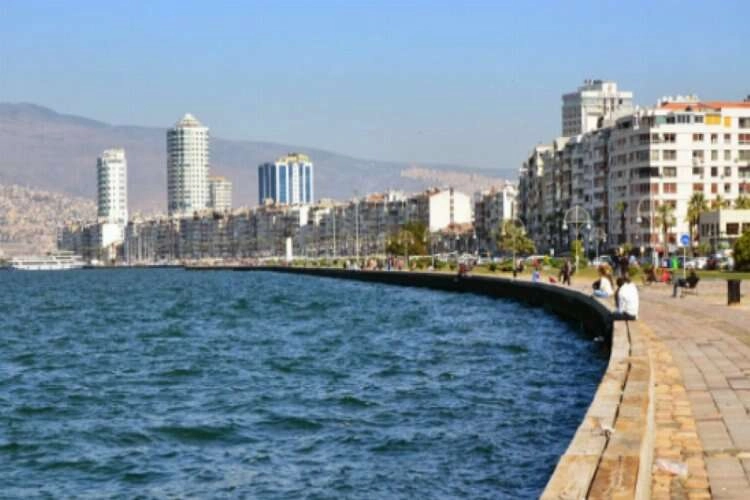 İzmir'de bugün hava nasıl olacak? İşte saatlik tahminler... haberinin görseli