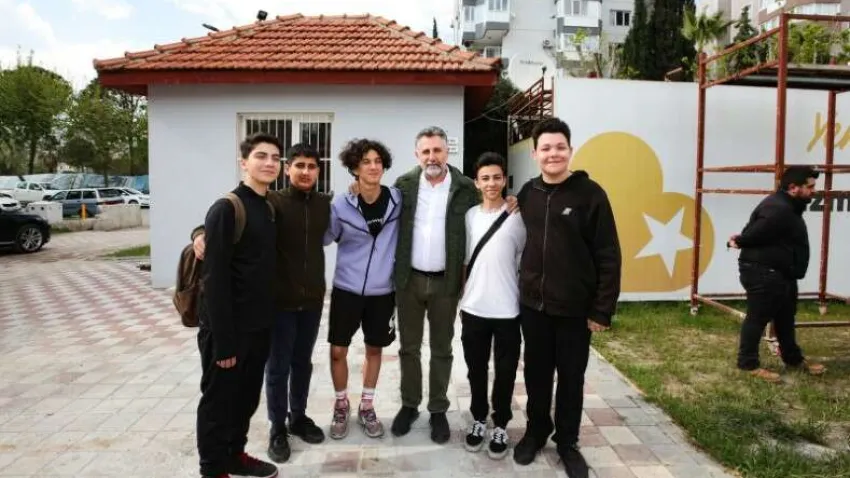 Bayraklı Belediyesi, İzmir’in ilk Matematik ve Zeka Oyunları Parkı’nı Bayraklı’ya kazandırmak için geri sayıma başladı. Mansuroğlu’nda, 18 bin metrekarelik alan üzerinde hayata geçecek parkın yapımında sona gelindi. Dev parkın içine 26 zeka oyunu elemanı ve dijital oyun birimlerinden oluşan bölümler yerleştirilecek.