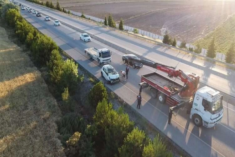 Afyonkarahisar’da bir otomobil şarampole düştü haberinin görseli