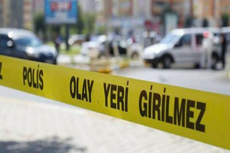 Evinin bahçesinde ağaca asılı bulundu haberinin görseli