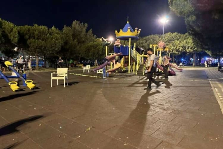 Çocuk parkında silahlı saldırı gerçekleşti haberinin görseli